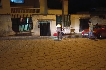 Crimen en Miraflores, en Loja: una mujer víctima.