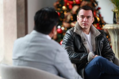El presidente de Ecuador, Daniel Noboa, durante una entrevista con Jorge Yunda.
