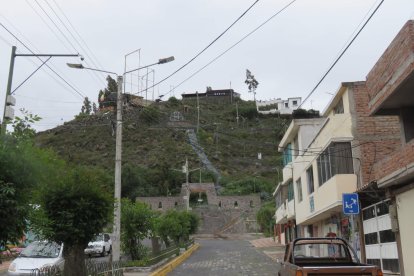 La colina de Lluishi ha sido convertida en el mirador de la ciudad.