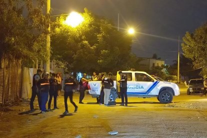 La Policía inició la investigación del suceso cometido en Monteverde.