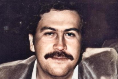 Pablo Escobar, narcotraficante colombiano, fue asesinado por la Policía de Colombia el 2 de diciembre de 1993.