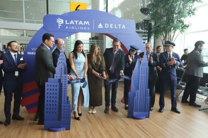 El primer vuelo de LATAM entre Guayaquil y Nueva York despegó con casi el 100% de ocupación, marcando la reactivación de esta ruta esperada.