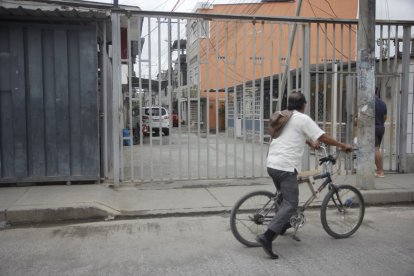 En este callejón de la cuarta etapa de El Recreo ocurrió la balacera.