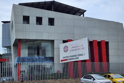 Centro Forense de Esmeraldas, lugar al que fueron trasladados los cuerpos de las víctimas de la jornada violenta del 2 de diciembre.