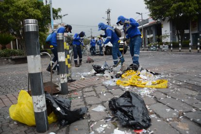 En la capital ecuatoriana, el equipo de Emaseo se encarga de la recolección de basura.