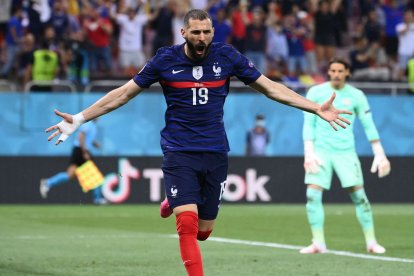 Karim Benzema, delantero que se retiró de la selección de Francia en 2022.