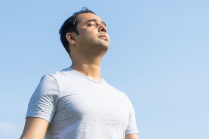 La técnica 4-7-8 puede practicarse en cualquier lugar tranquilo y no requiere experiencia previa.