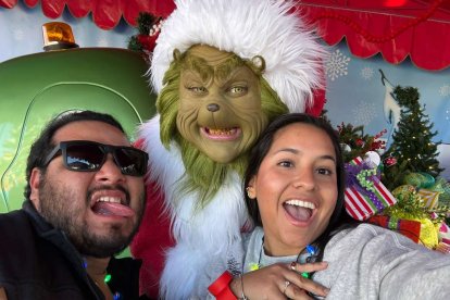 Tras su éxito viral, Viviana Ponce quiere conquistar al Grinch con comida ecuatoriana.