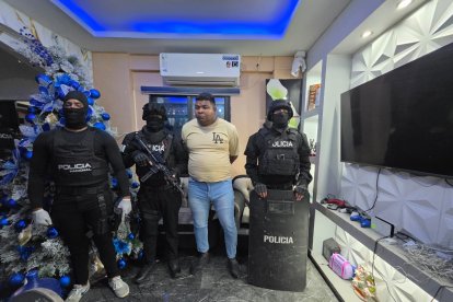 Alberto Magno Alvarado Valencia, infante de marina en servicio activo, señalado como líder de la organización delictiva.