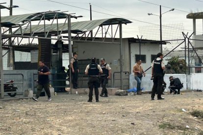 La Policía recaba indicios e indaga las causas del crimen.