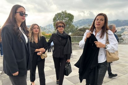 Familiares del expresidente Rodrigo Borja llegaron al centro cultural Itchimbía.
