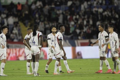 Los jugadores salieron desencajados tras perder la final de la Copa Ecuador ante Universidad Católica