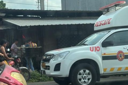 Los atacantes llegaron en moto y les dispararon a todos, pero solo uno sobrevivió.