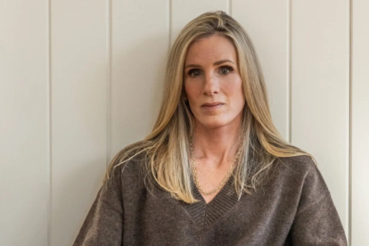 Kristin Cabot habló del efecto viral tras aparecer en una kiss cam de un concierto de Coldplay.