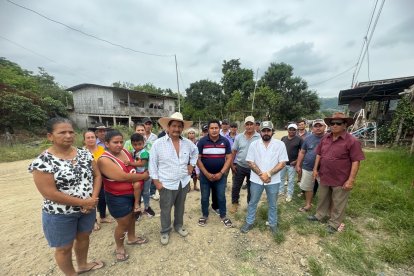 Los moradores de Chicompe exigen atención urgente para las vías. Temen quedar incomunicados con las lluvias
