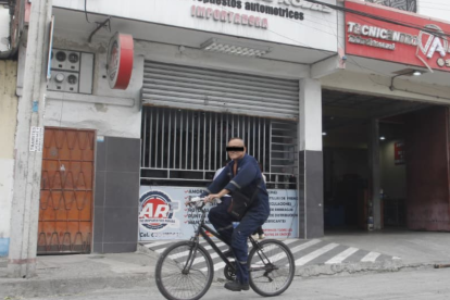 Estos dos locales relacionados a la industria automotriz fueron baleados.