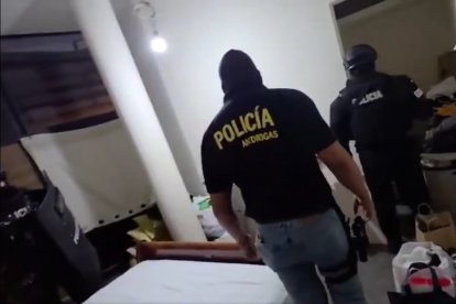 En cantones de Guayas y Manabí se realizaron varios allanamientos.