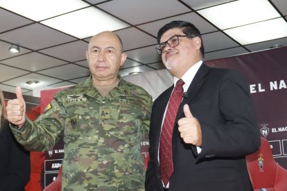 Ricardo Cajas, presidente de El Nacional, y Oswaldo Paredes, representante de NEF, dieron a conocer el acuerdo.