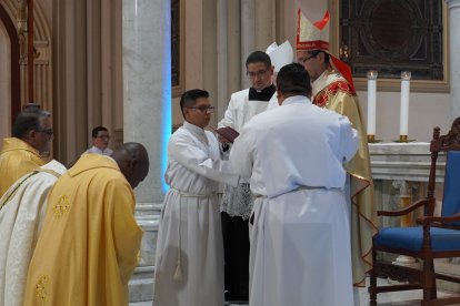 El cardenal monseñor Luis Cabrera invitó a los nuevos diáconos, sacerdotes y a todos los feligreses a seguir caminando junto al Señor.