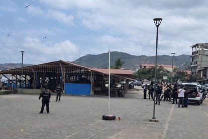 Agentes inspeccionaron la zona del ataque armado.