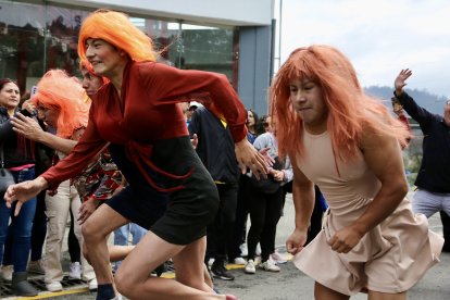 Todos fueron vestidos con trajes sensuales y apegados al cuerpo.