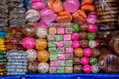 Dulces fueron retirados de mercado de Quito.