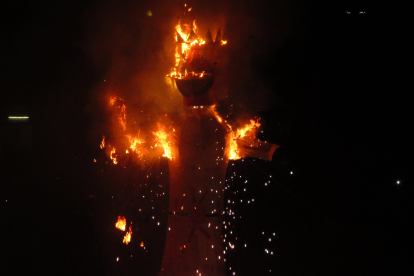 Quema de monigotes en Guayaquil: ¿dónde es prohibido y dónde no?