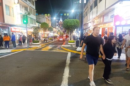 Desde 2023, Baños aplica sanciones económicas por el uso y venta de pirotecnia para proteger el ambiente y la fauna.