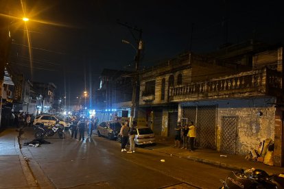 Agentes policiales acudieron al punto para verificar el hecho y recabar datos.