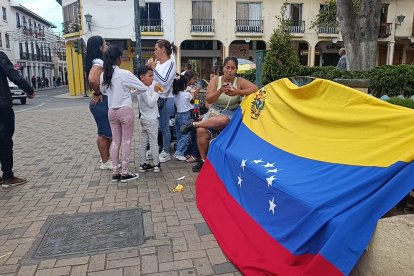 En Loja, la gente llegada de Venezuela aún no sabe si volver o no a su país.