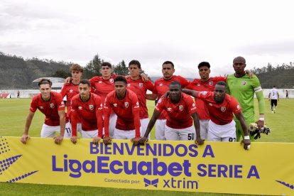 Los jugadores de Leones FC se preparan en la provincia de Imbabura, previo al inicio de la LigaPro 2026.