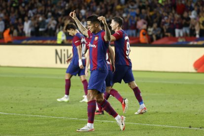 El internacional portugués (c) ya jugó en el Barça durante la temporada 2023-2024