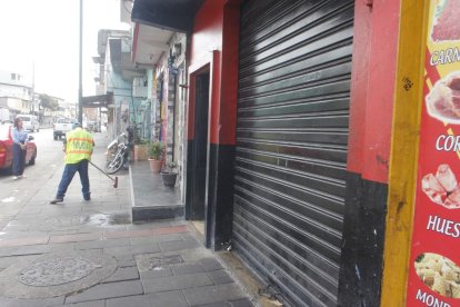 Ataque armado en local de comidas del suroeste de Guayaquil dejó víctimas.