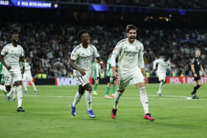 Real Madrid busca avanzar a la final de la Supercopa España 2026.