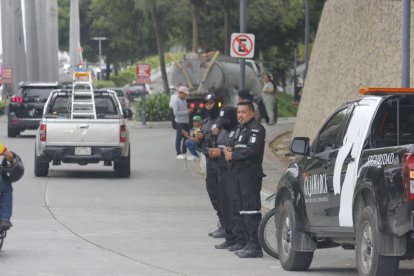 Delincuentes vestidos como policías irrumpieron en la Isla Mocolí.