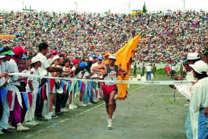 Rolando Vera Rodas, ganador de la, carrera Últimas Noticias.
