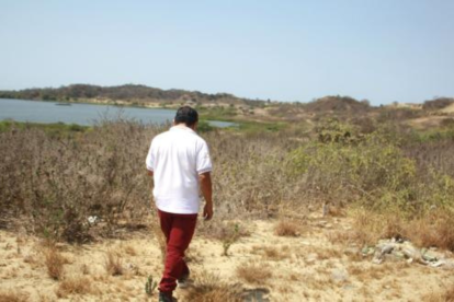 De acuerdo a la documentación, Jenny Ramírez acudió al Municipio de La Libertad a presentar su desistimiento de la compra de los terrenos.