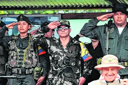 Alias Iván Mordisco es el hombre más buscado de Colombia. Es líder de una sanguinaria disidencia de las FARC