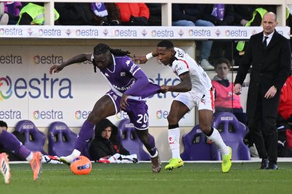 Pervis Estupiñán jugó 60 minutos en el empate 1-1 del AC Milan ante Fiorentina.