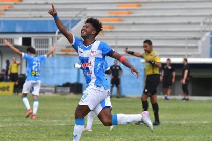 Daniel Valencia goleador del Manta en LigaPro 2025.