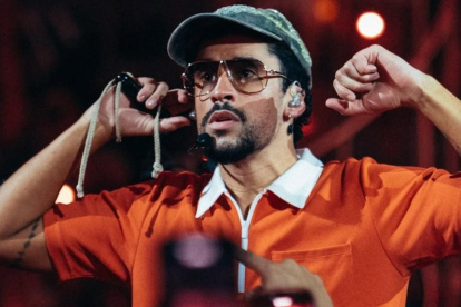 Bad Bunny lidera las nominaciones en Premio Lo Nuestro 2026 con 10 menciones, consolidándose como uno de los artistas más influyentes de la música latina.