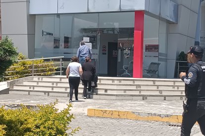 El cuerpo de la víctima fue trasladado al Centro Forense de Cuenca.