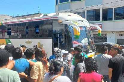 El crimen ocurrió en un bus, en Playas.