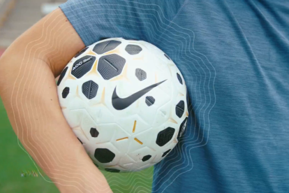 El balón de la LigaPro 2026, el Nike Control.