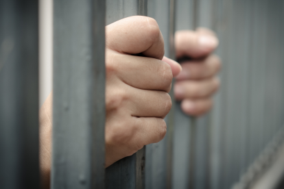 Las autoridades deben intervenir ante la insalubridad que afecta a los reclusos.