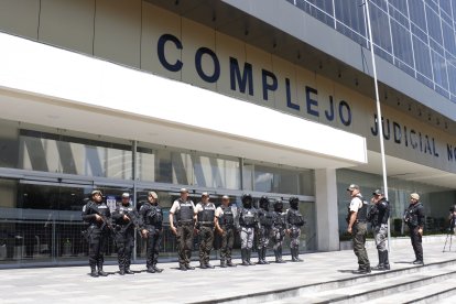 La diligencia se lleva a cabo en el Complejo Judicial Norte, de Quito.