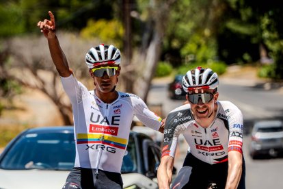 El Lagarto Narváez (i) está listo para iniciar la defensa de la corona.