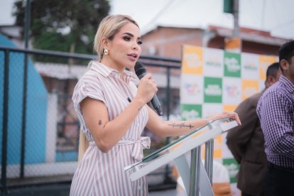 La alcaldesa asegura que todo es un montaje para desprestigiar su carrera.