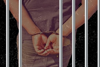 Ordenaron prisión para dos sujetos que llevaban a dos personas maniatadas en un carro.