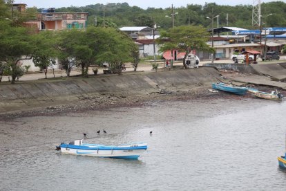 Zona ribereña de El Relleno, en Muisne, donde fue hallado el cuerpo sin vida del estilista Farid Perdomo la madrugada del 1 de enero de 2026.